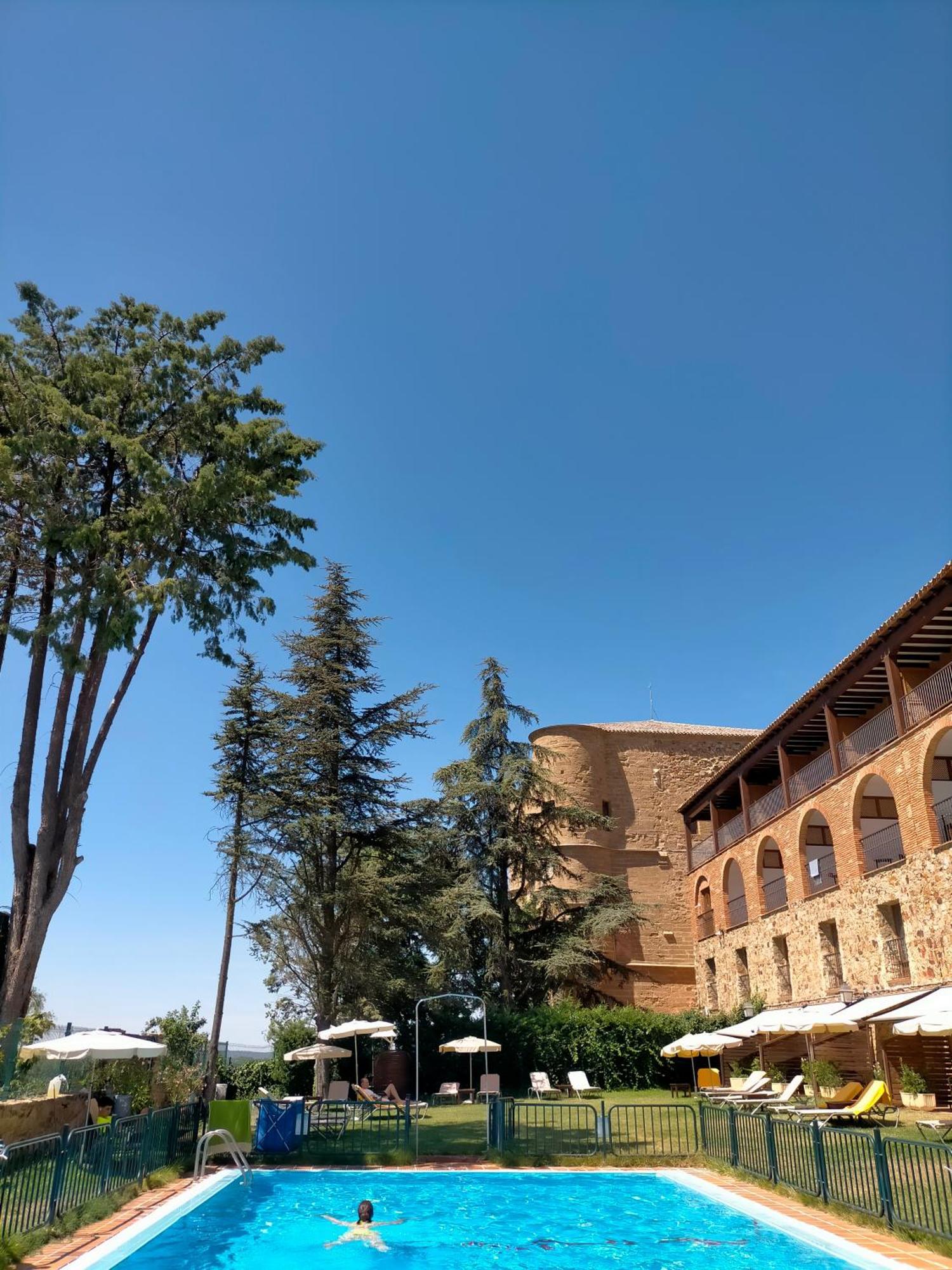 Parador De Benavente Exterior photo